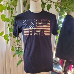 EUC Gildan patriotic USA Graphic T-shirt in Black size M